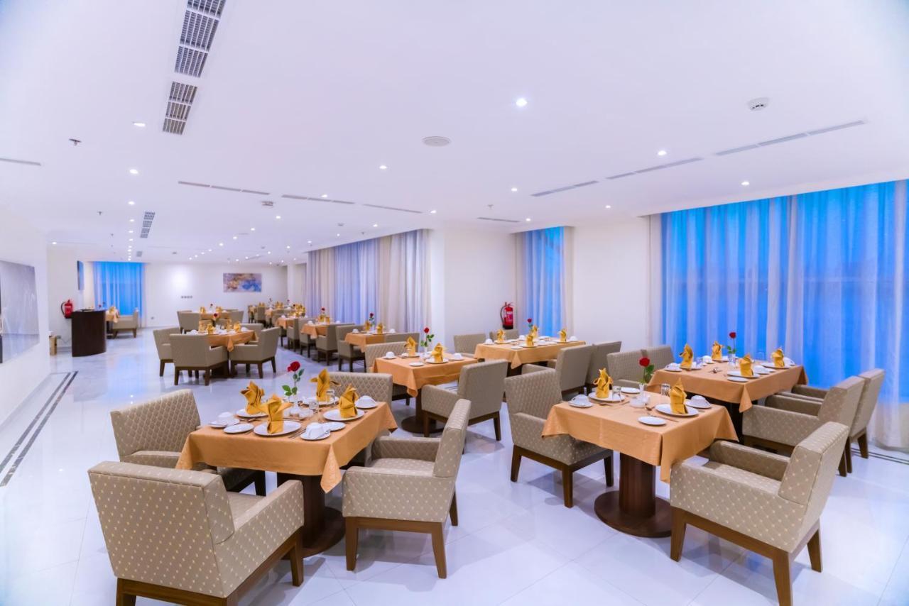 The Gate Hotel And Apartments Dammam Exteriör bild