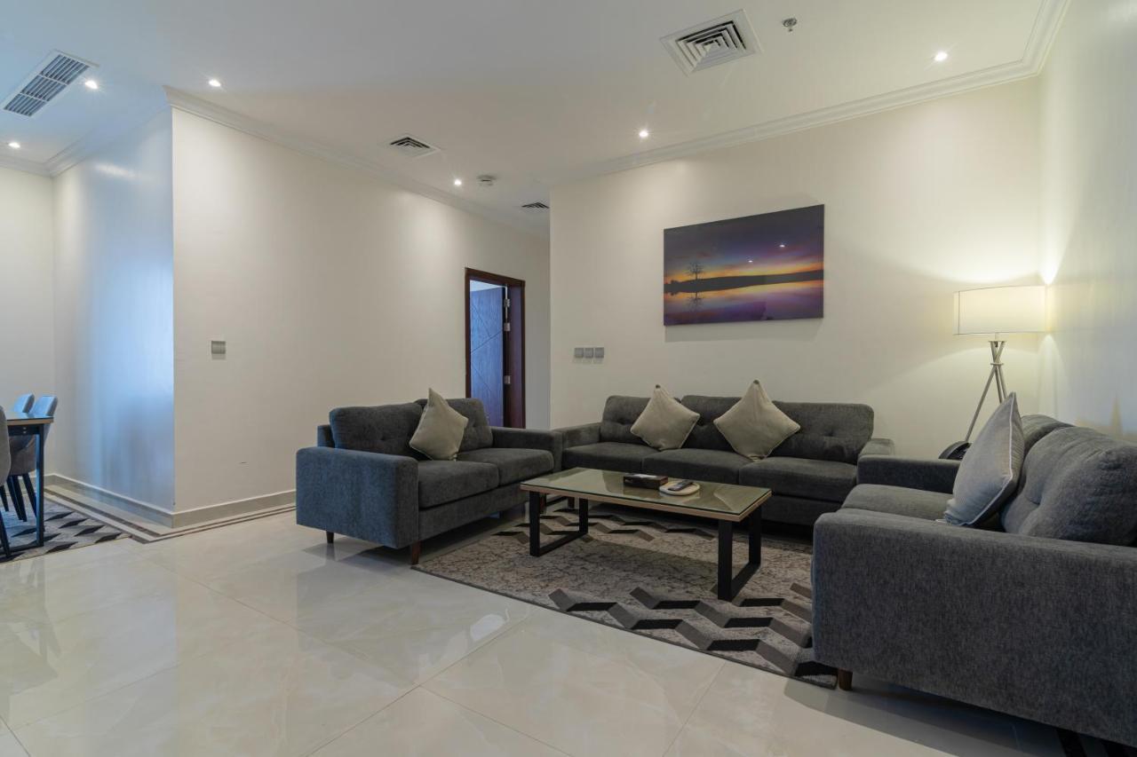 The Gate Hotel And Apartments Dammam Exteriör bild