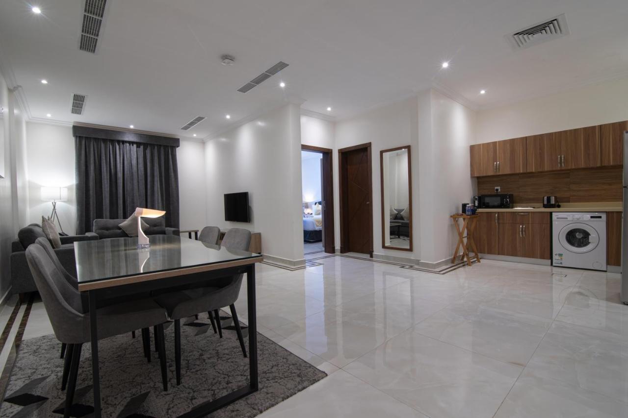 The Gate Hotel And Apartments Dammam Exteriör bild