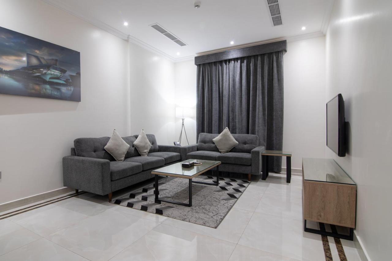 The Gate Hotel And Apartments Dammam Exteriör bild