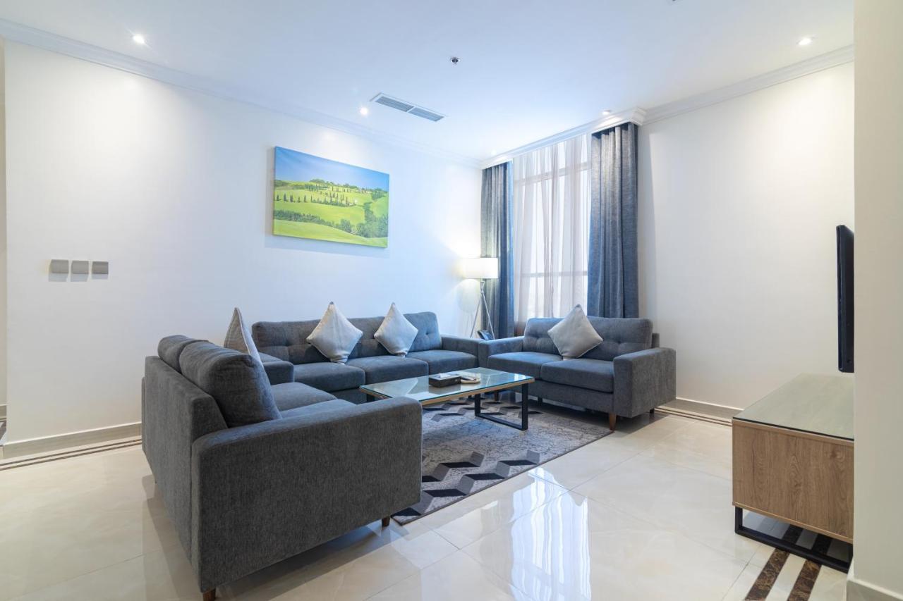 The Gate Hotel And Apartments Dammam Exteriör bild